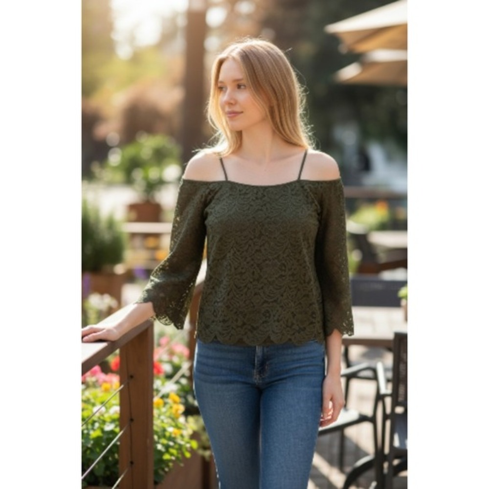 Soho New York & Company Off‎ Shoulder Crop Top Long Sleeve Size M Lace All Over
